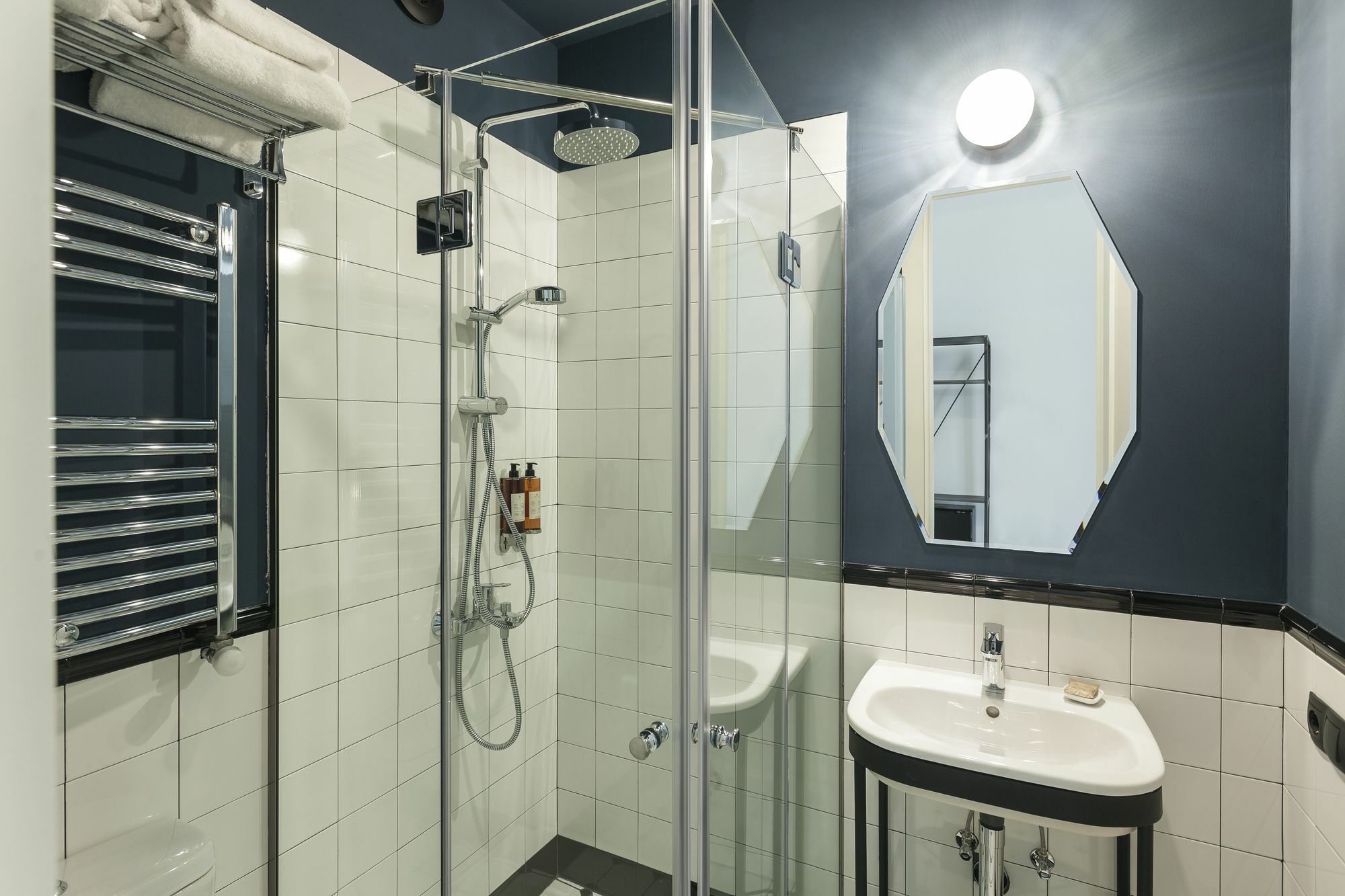 Communal Hotel Sololaki Tbilisi ภายนอก รูปภาพ